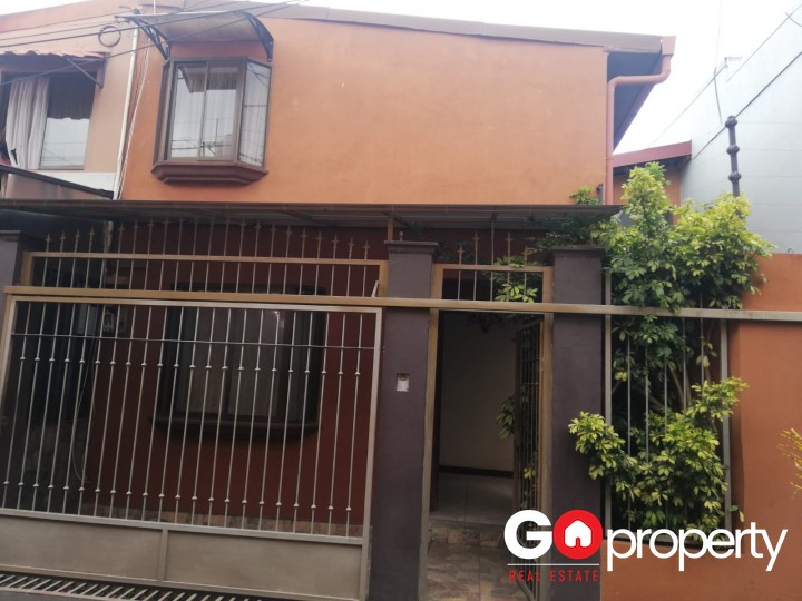 Venta de casa en condominio en Tibás centro, San José